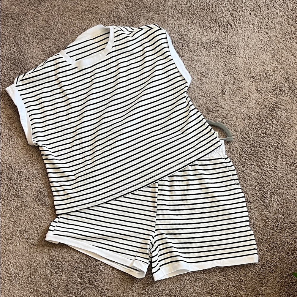 Amazon Striped Black and White Lounge Set
